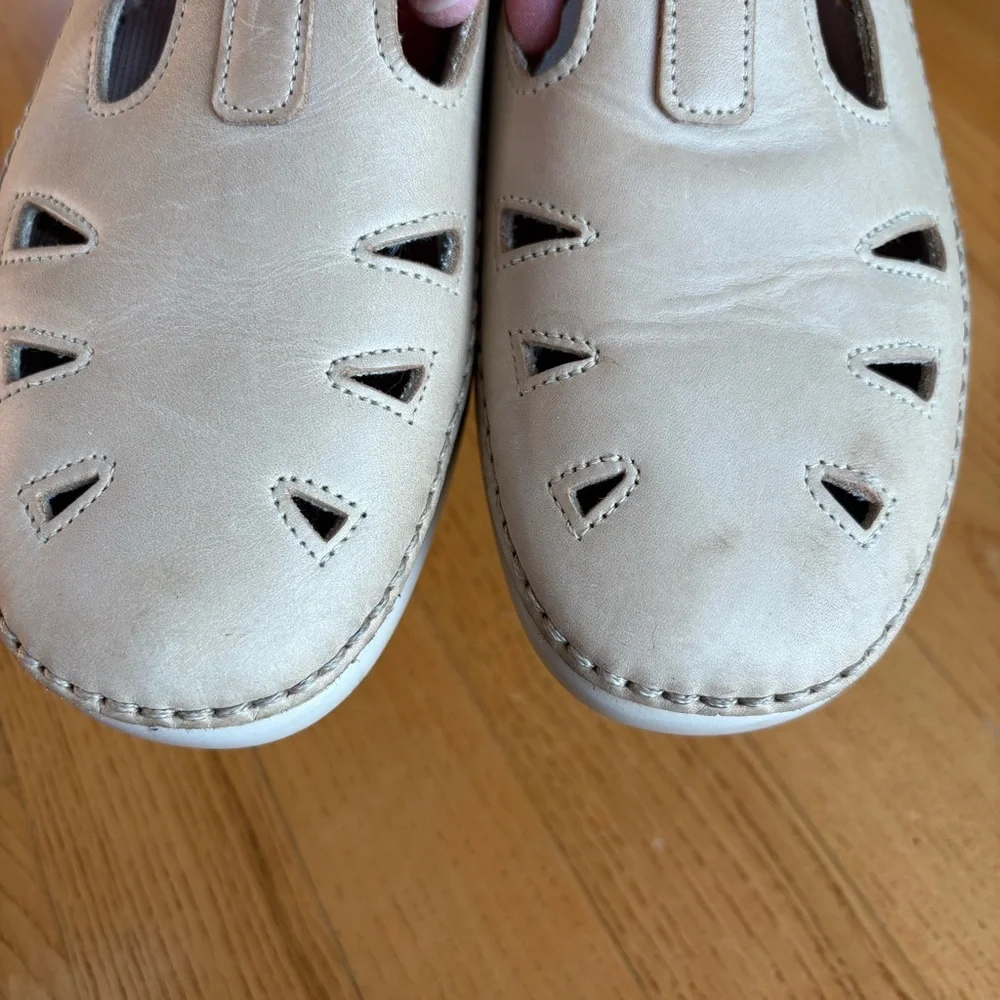 SAS shoes stone tan cream leather Tripad comfort womens made in the USA Size 10